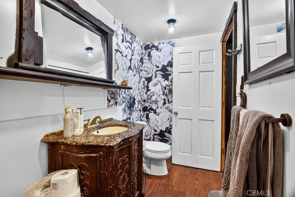 Photo of 1068 Loma Lane