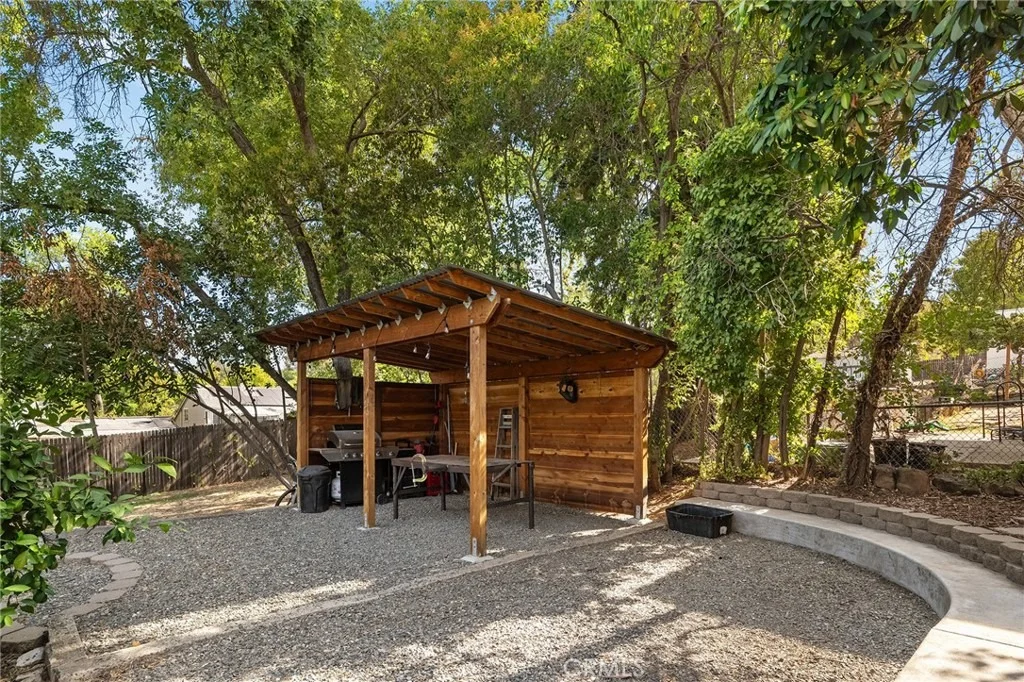 Photo of 15 Oak Park Way
