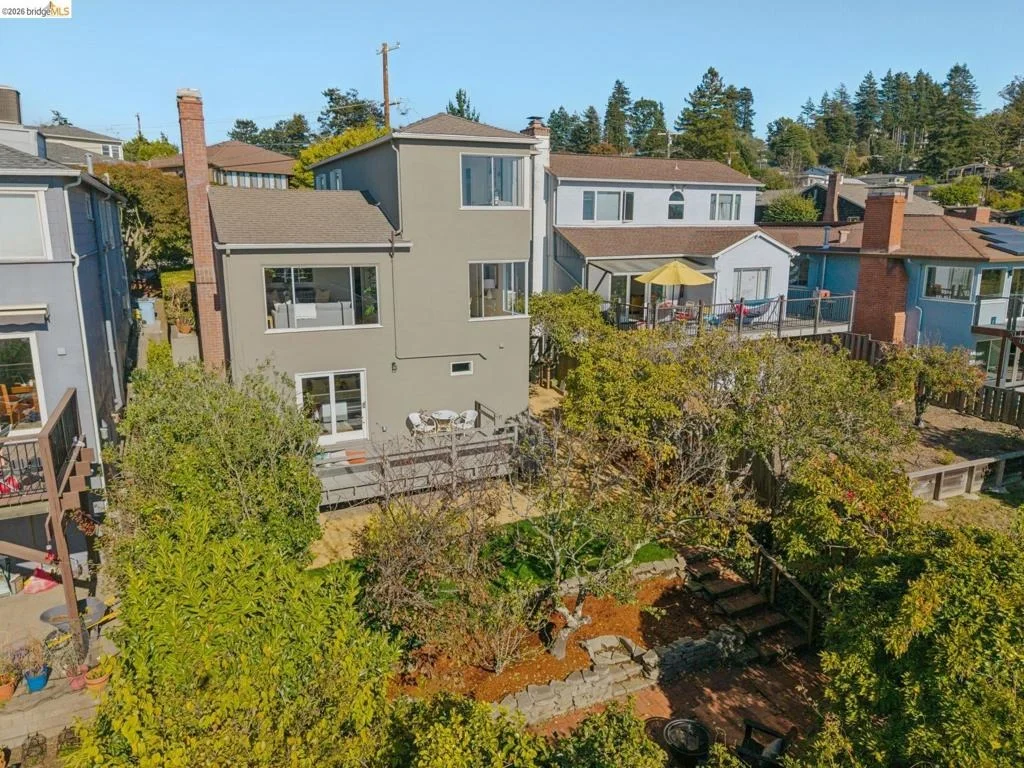 Photo of 752 Grizzly Peak Blvd
