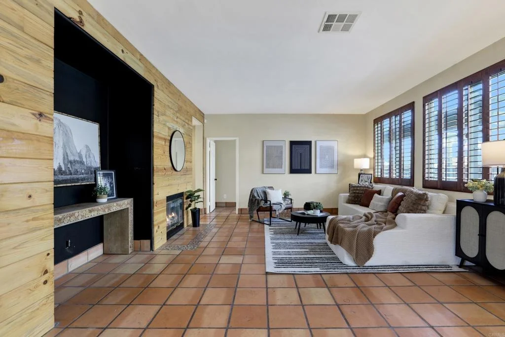 Photo of 40865 Robards Way