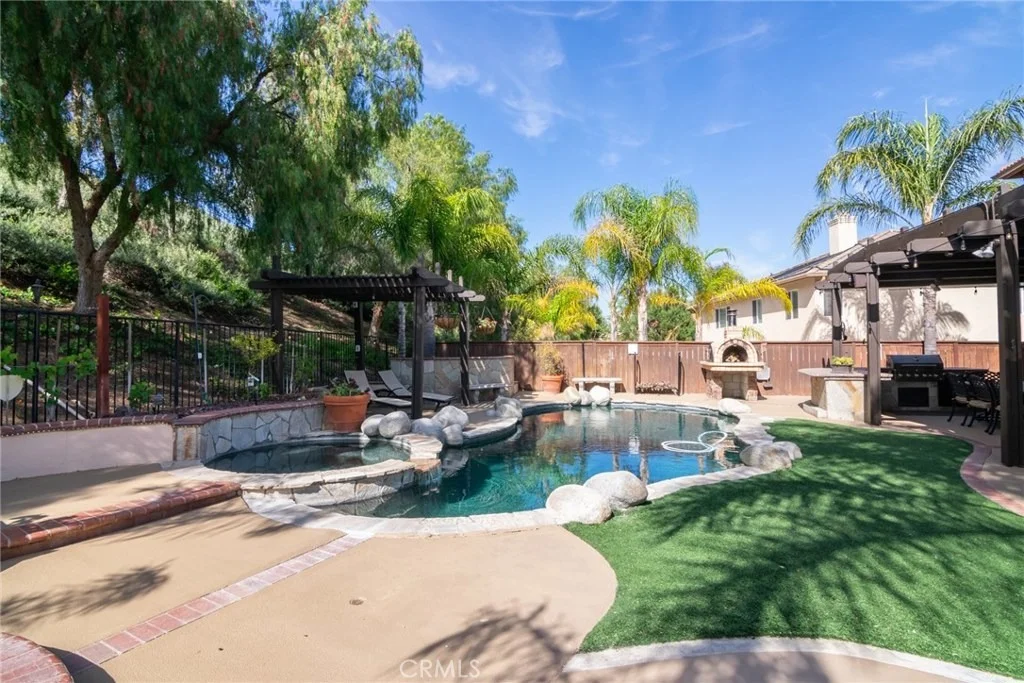 Photo of 33355 Fox Road