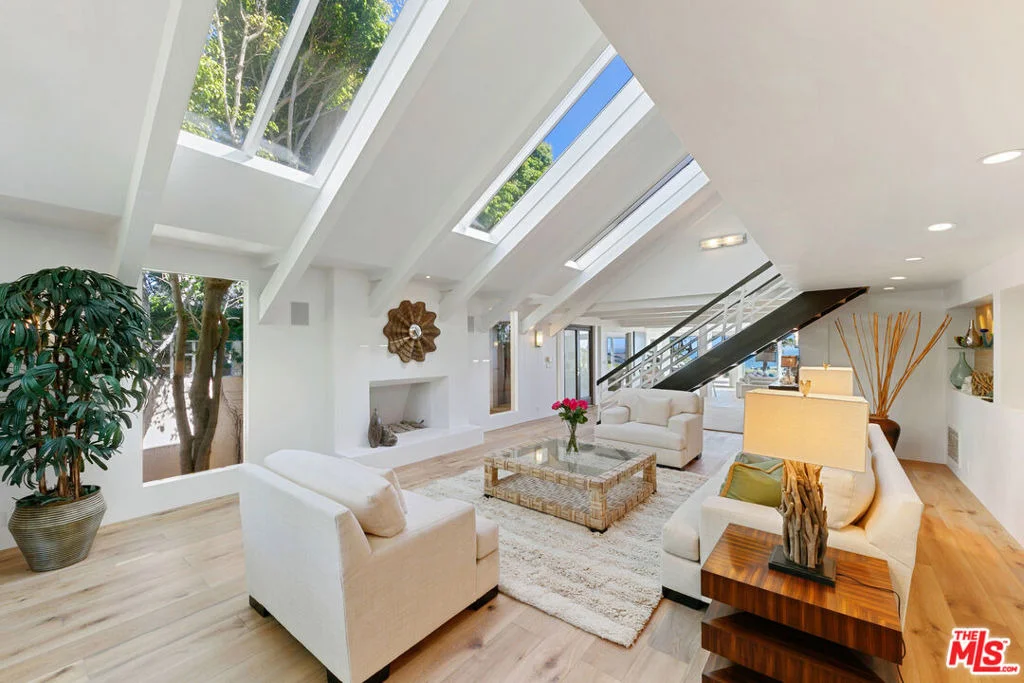 Photo of 31522 Broad Beach Road