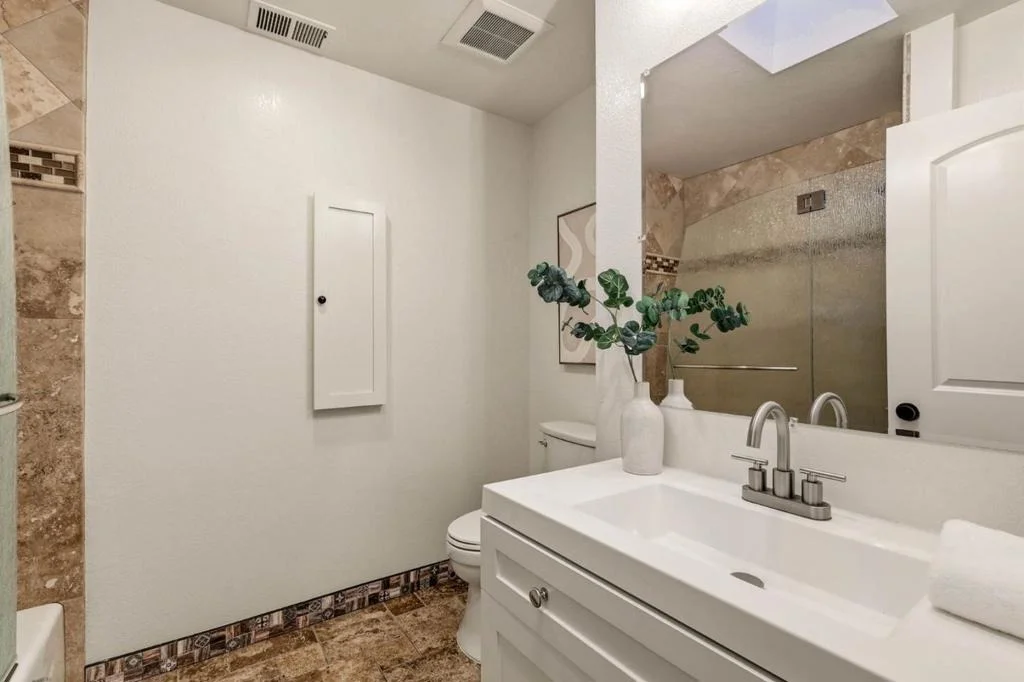 Photo of 577 Maple Avenue