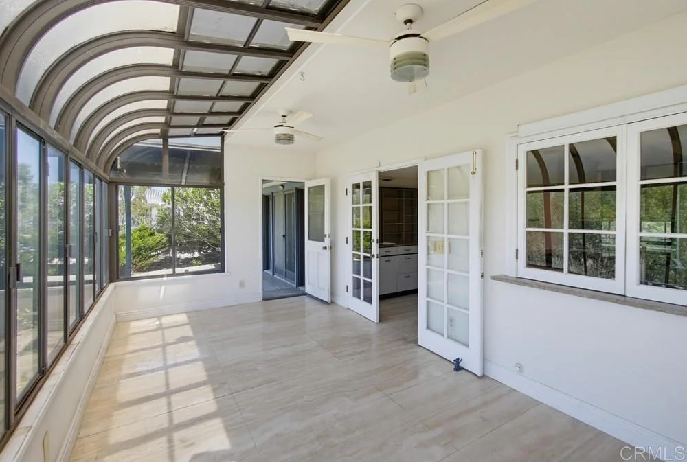 Photo of 31122 Old River Road