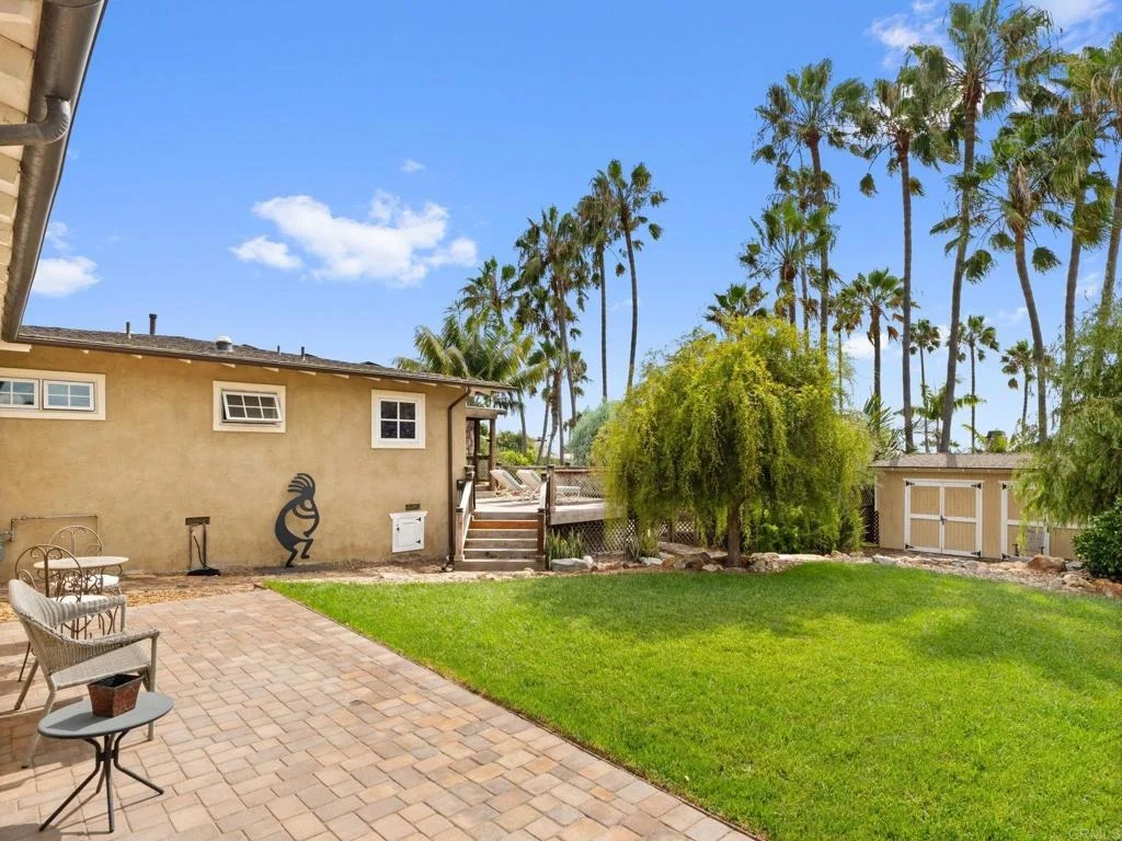 Photo of 890 Passiflora Avenue