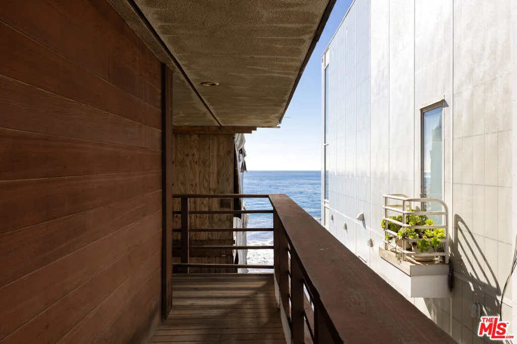 Photo of 25266 Malibu Road