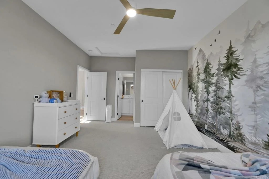 Photo of 916 Lindbergh Drive