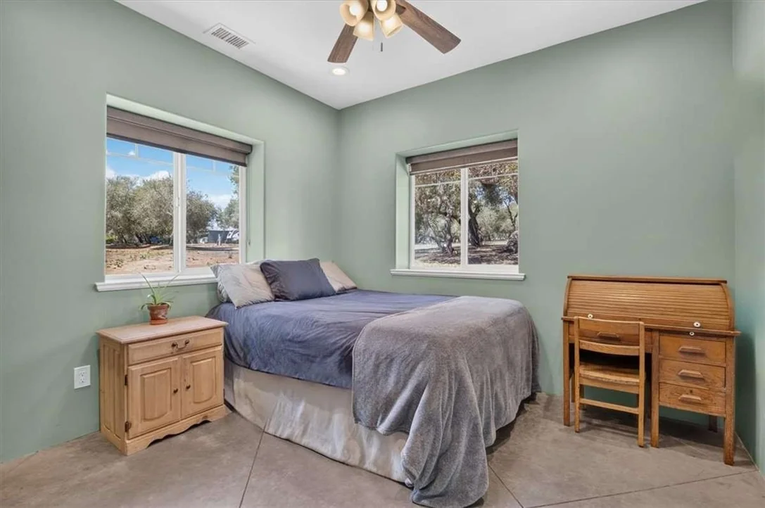Photo of 1116 1120 Rolling Oaks Drive