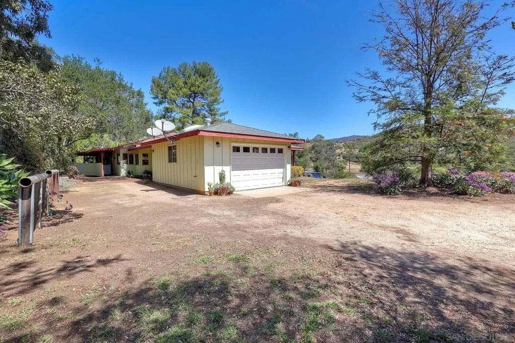 Photo of 15525 Lyons Valley