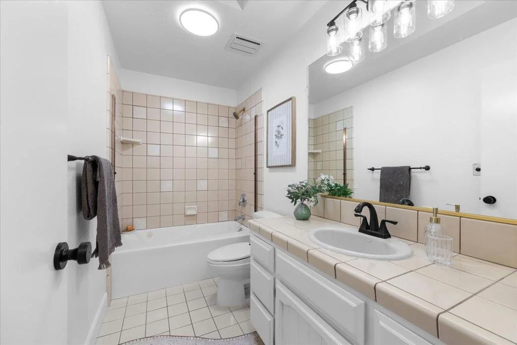 Photo of 1314 Vancouver Way