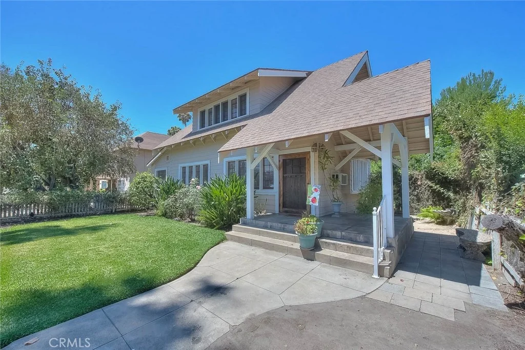 Photo of 563 Claremont
