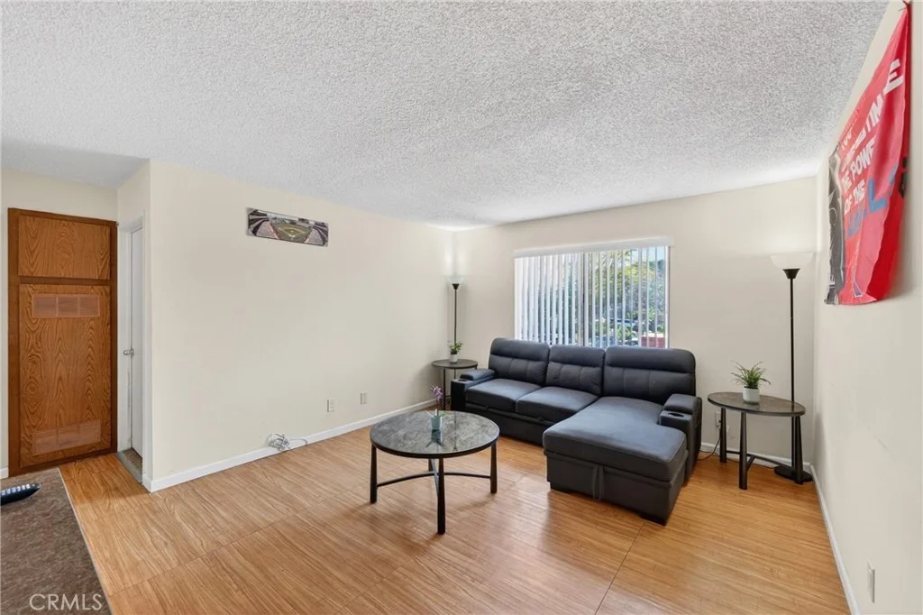 Photo of Unit 21 at 5905 Rosemead Blvd
