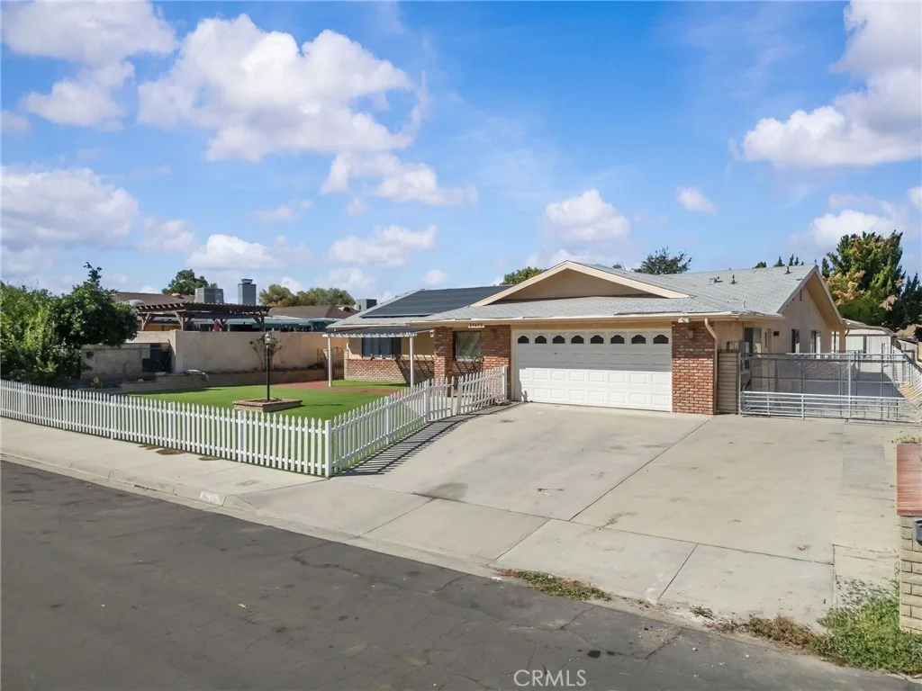 Photo of 25459 Bellview