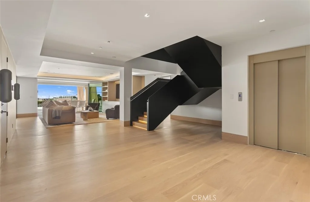 Photo of 7 Sailview