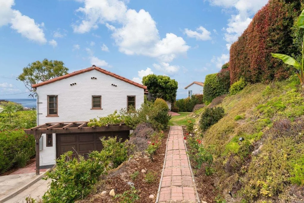 Photo of 1406 La Jolla Knoll