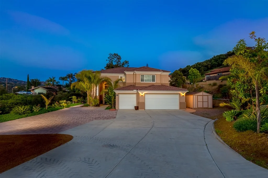 Photo of 941 Bellagio Road