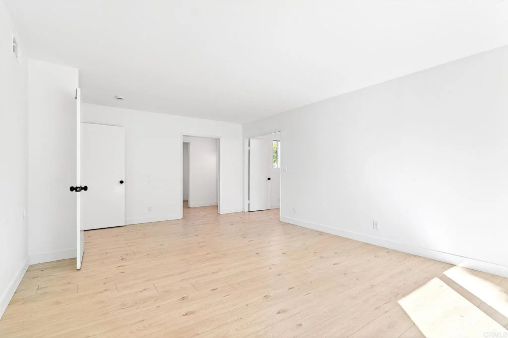 Photo of 37985 Avenida Bravura
