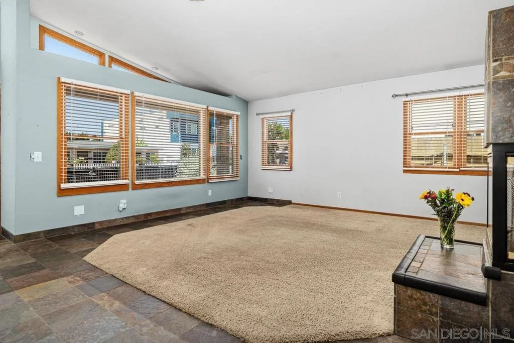 Photo of 261 Elder Avenue