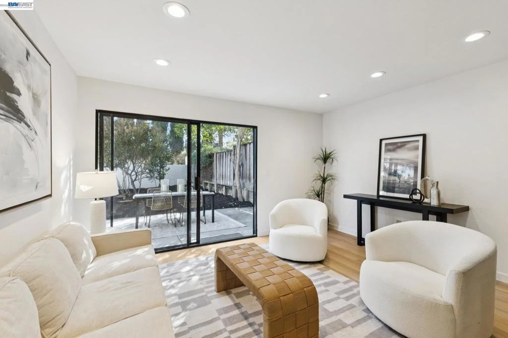 Photo of 402 Vineyard Pl