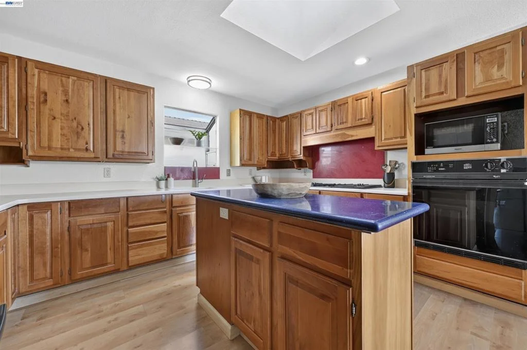 Photo of 14660 Elm St