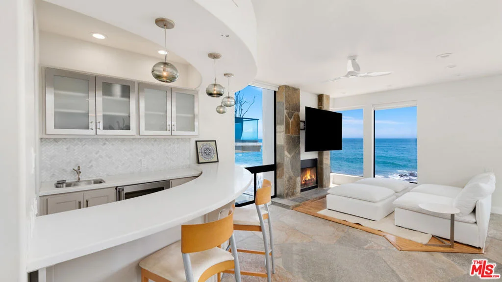 Photo of 25252 Malibu Road