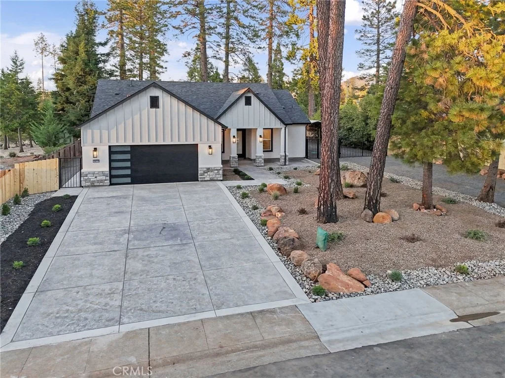 Photo of 1677 Paradisewood Drive