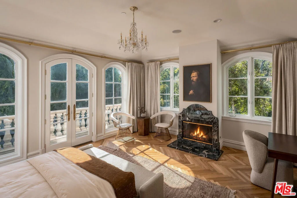 Photo of 628 N Rodeo Drive