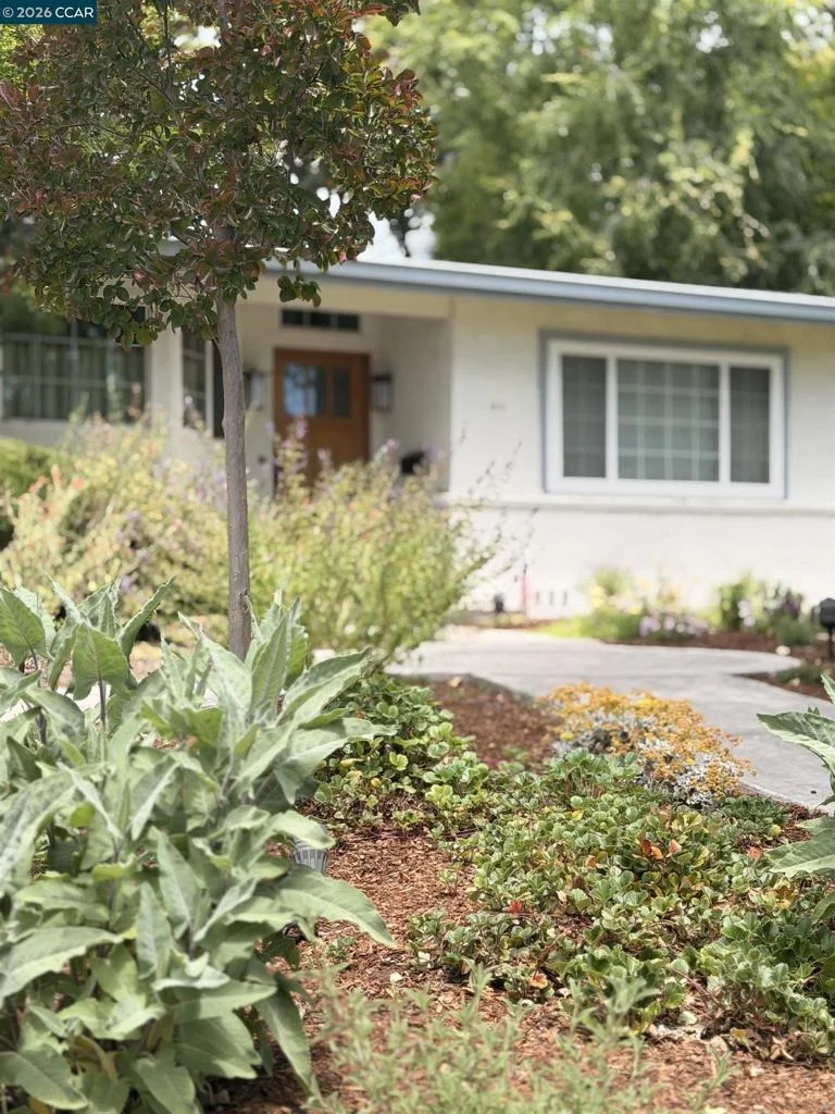 Photo of 154 Kathryn Dr