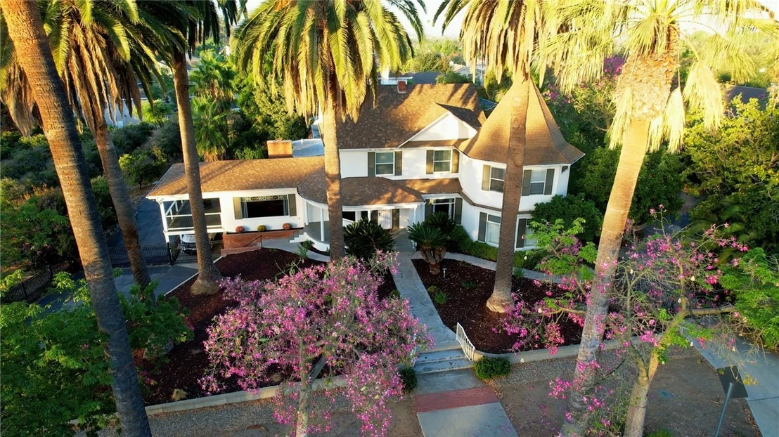 Photo of 2732 Mary Street