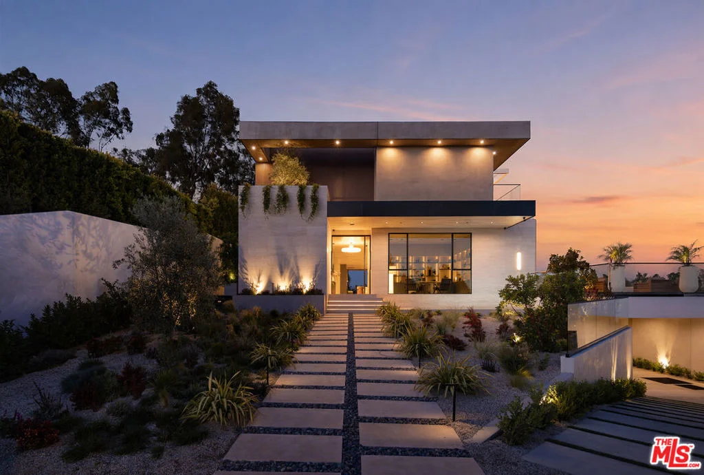 Photo of 1210 Chickory Lane