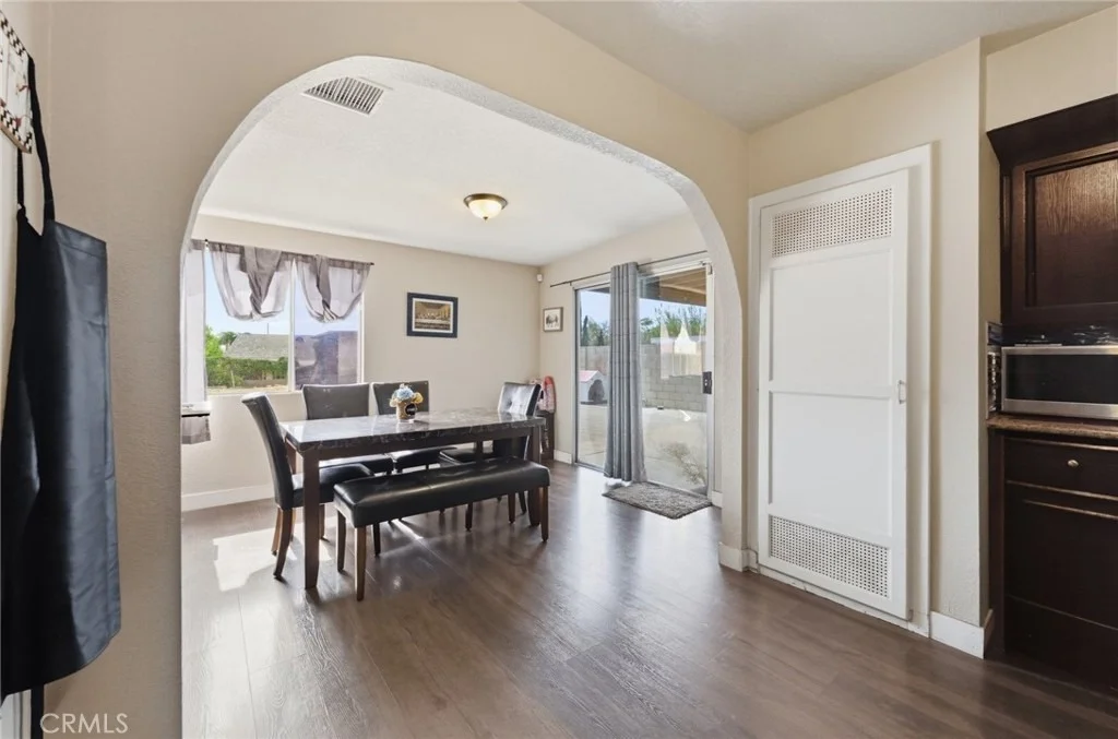 Photo of 18631 Hawthorne