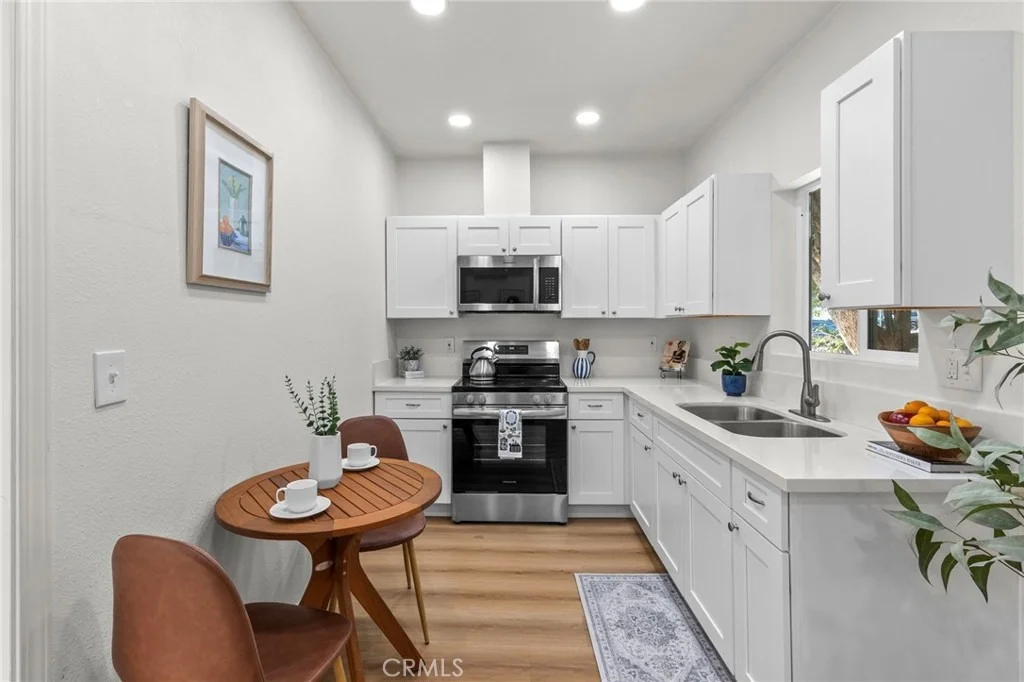 Photo of 3058 Flanders