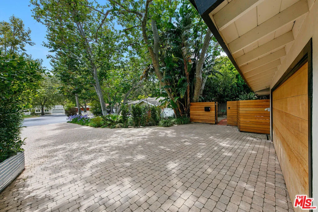 Photo of 30601 Sicomoro Drive