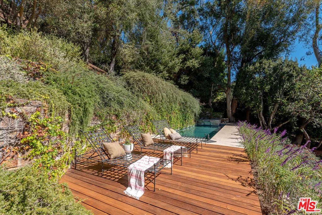 Photo of 9305 Hazen Drive