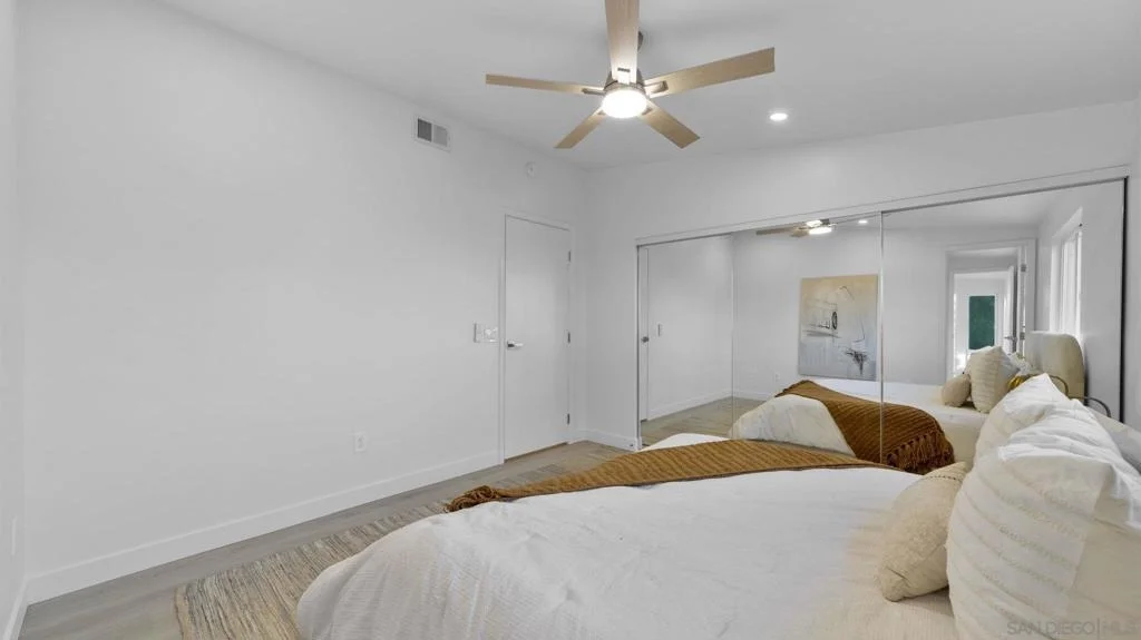 Photo of 4909 Pacifica
