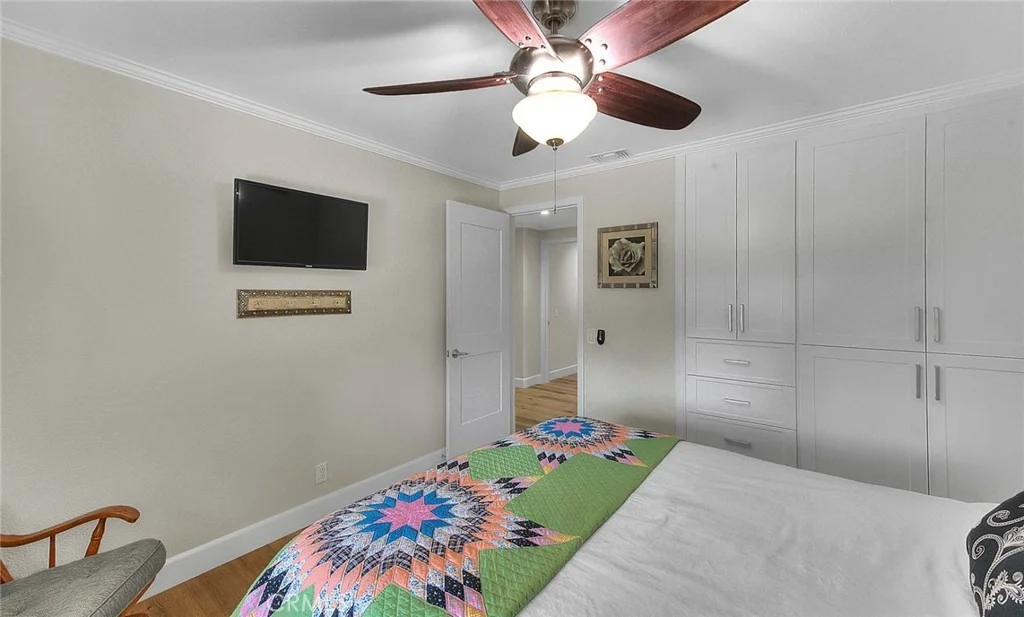Photo of 5606 Dover Street