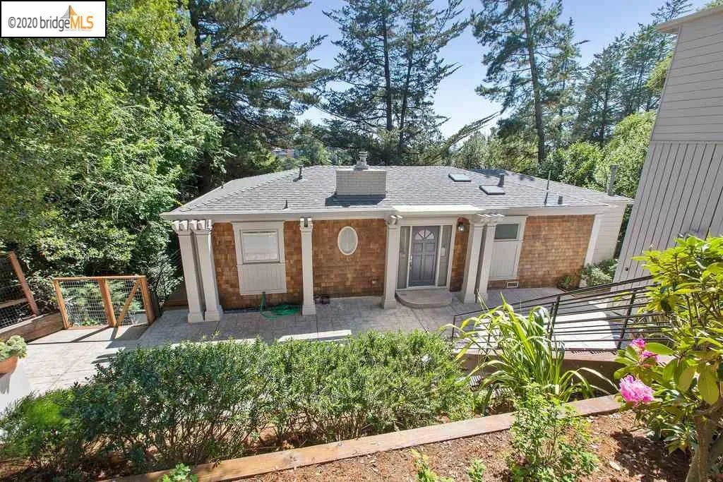 Photo of 6272 Clive Avenue