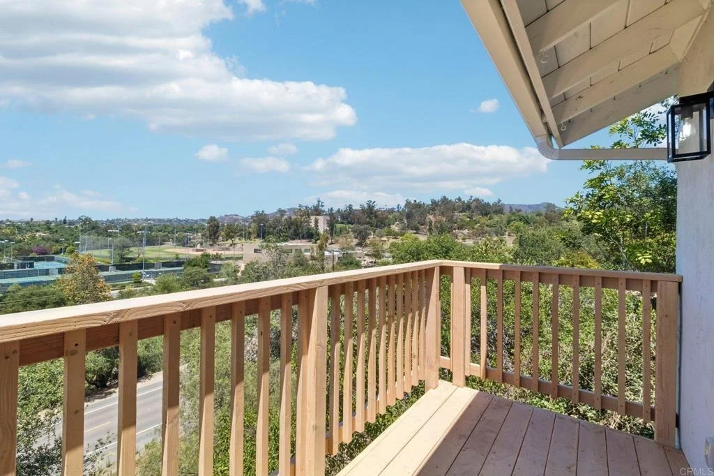 Photo of 221 Colina