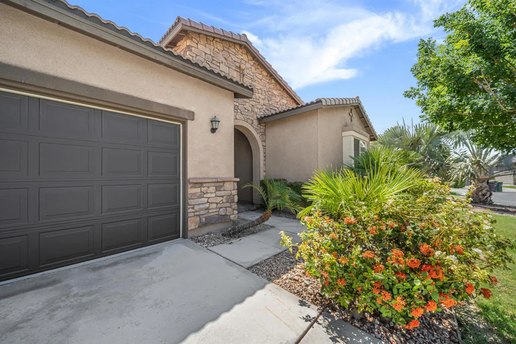 Photo of 42210 Summit Way