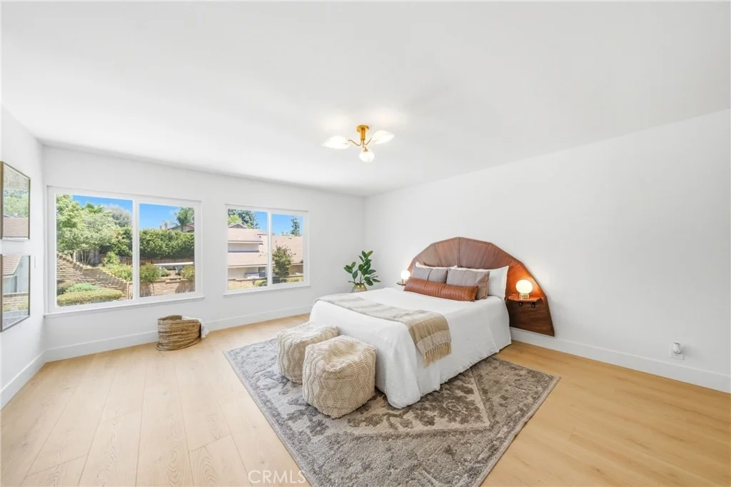 Photo of 137 S Thistle Road