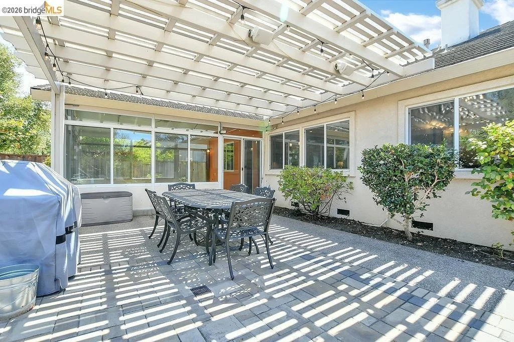 Photo of 54 Janin Pl