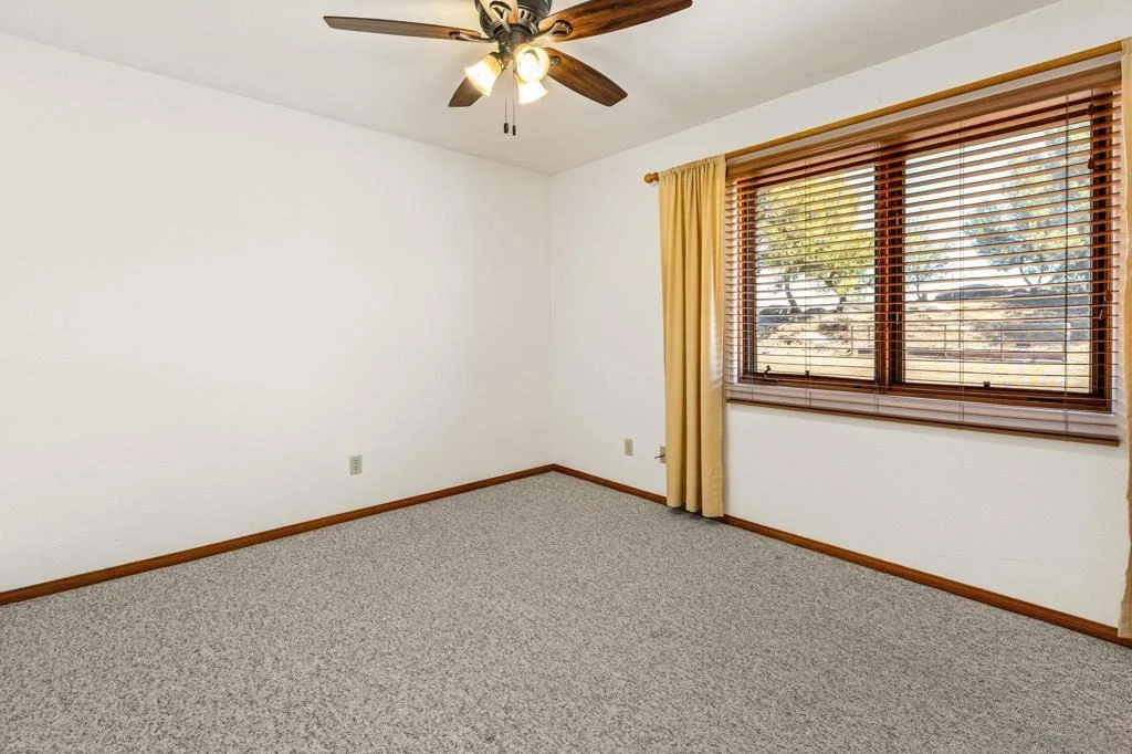 Photo of 25090 Oakana