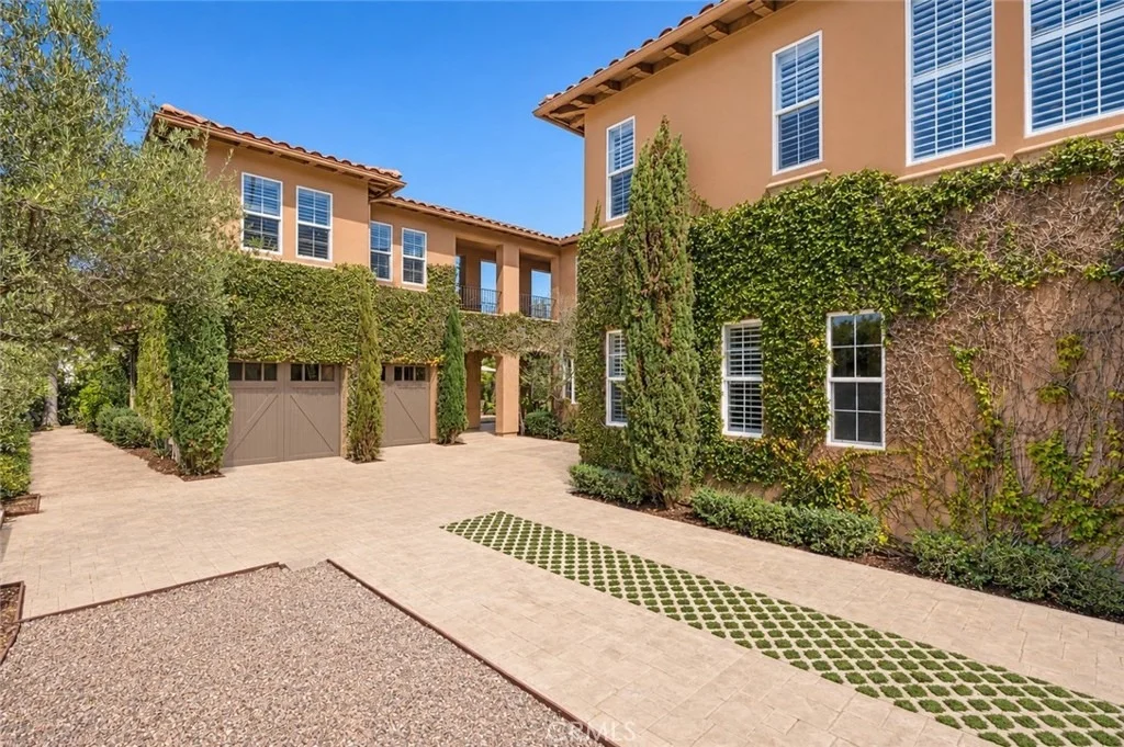 Photo of 25 Peppertree