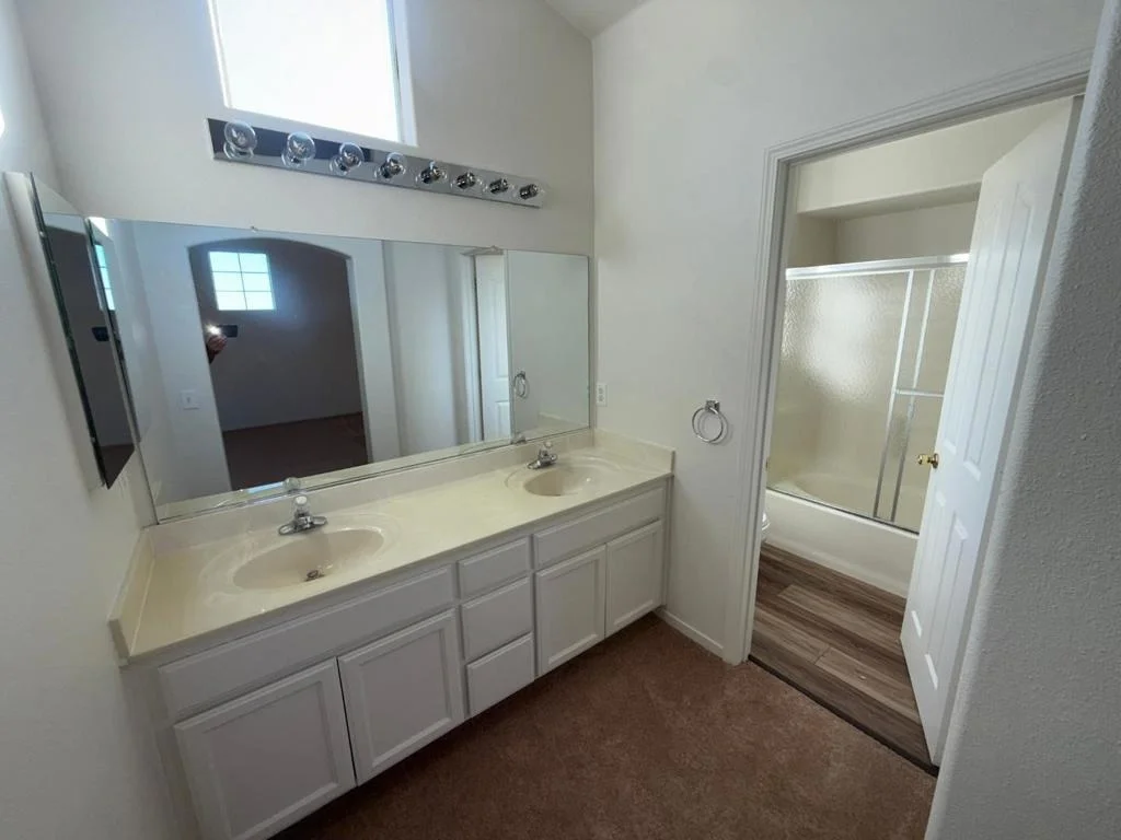 Photo of 1061 Kensington Way