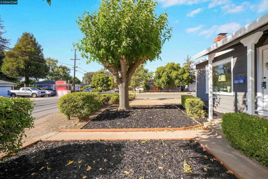 Photo of 2150 5Th Ave
