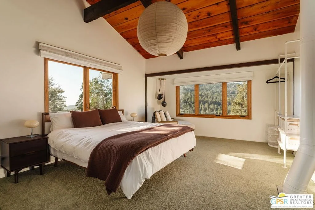Photo of 52915 Middle Ridge Drive