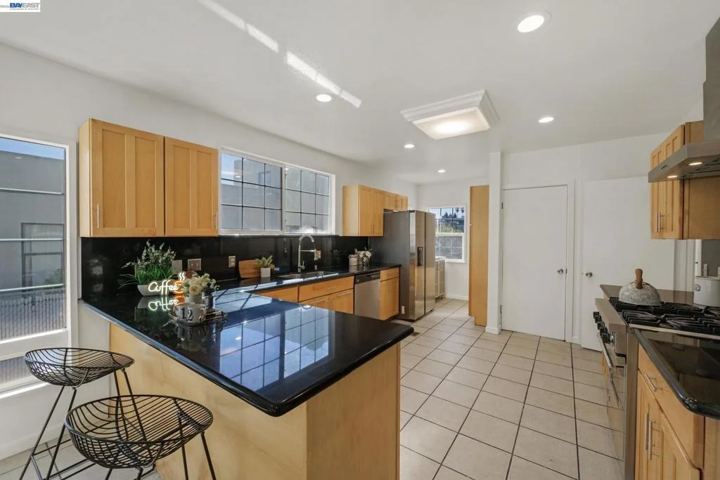 Photo of 784 Sunset Blvd