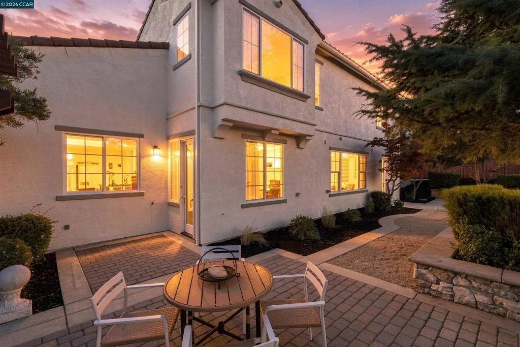 Photo of 3086 Hastings Way