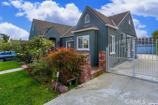 Photo of 1121 Cordova Avenue