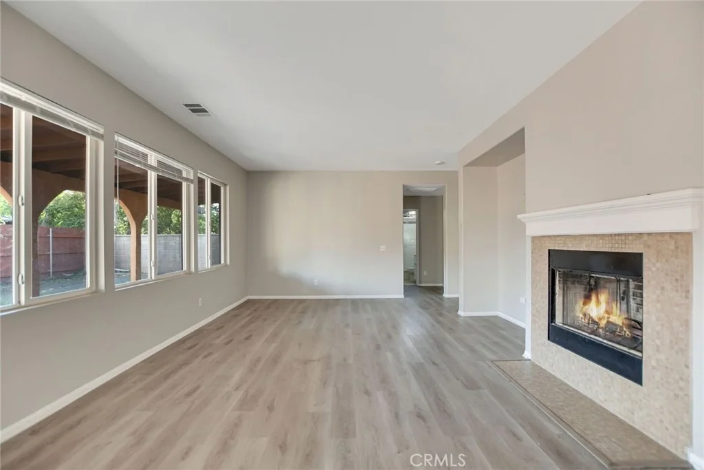 Photo of 307 Monument Parkway